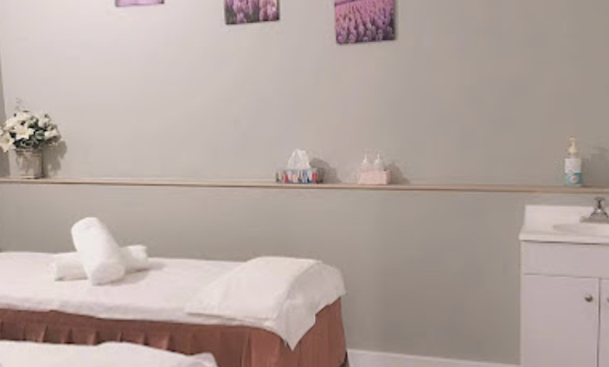 Image 2: The Art of Relaxation: Aromatherapy Massage at Beauty Mood Spa