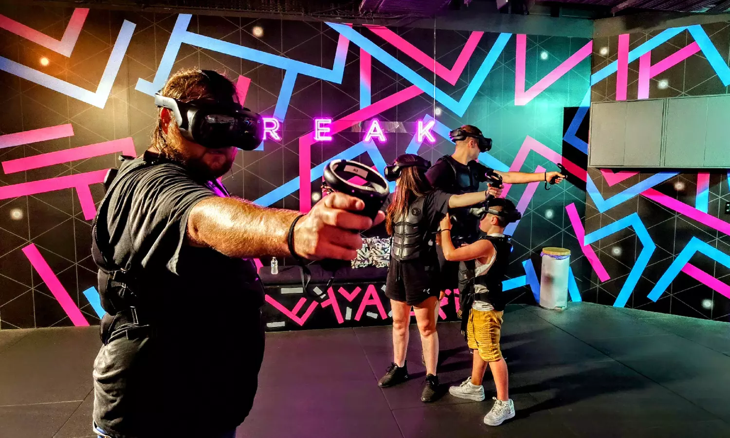 Play Arizona Sunshine, Ghost Patrol or Phenomena - Choose One Game!