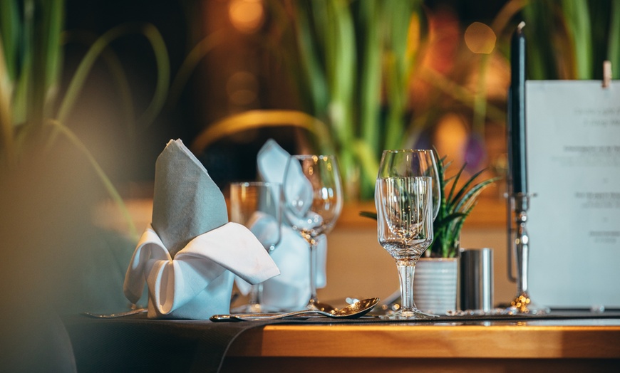 Image 2: Luxus pur: 7-Gänge-Überraschungs-Menü 1, 2 oder 4 Personen