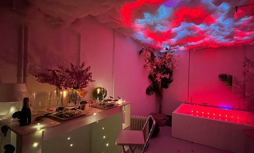 Image 3: Spa privado para 2 con masaje, hidromasaje, cava y aperitivo