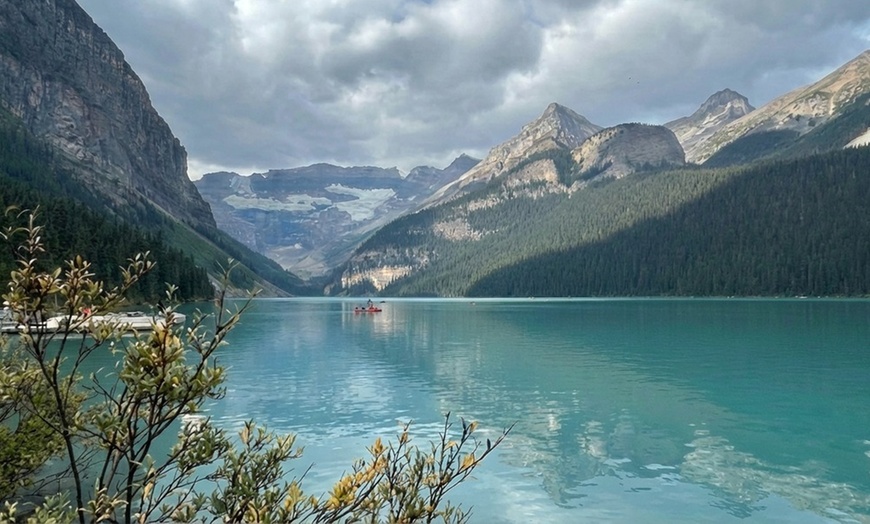 Image 6: Scenic Shuttle to Lake Louise & Moraine Lake – Canadian Rockies