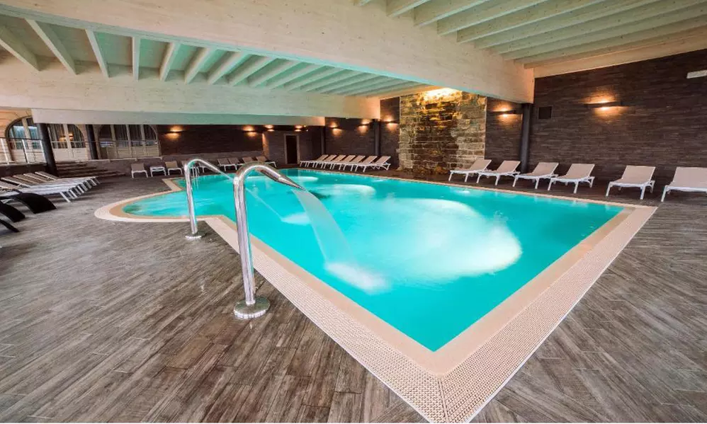 Gardasee: Doppel- oder Zweibettzimmer mit Frühstück / HP und Spa