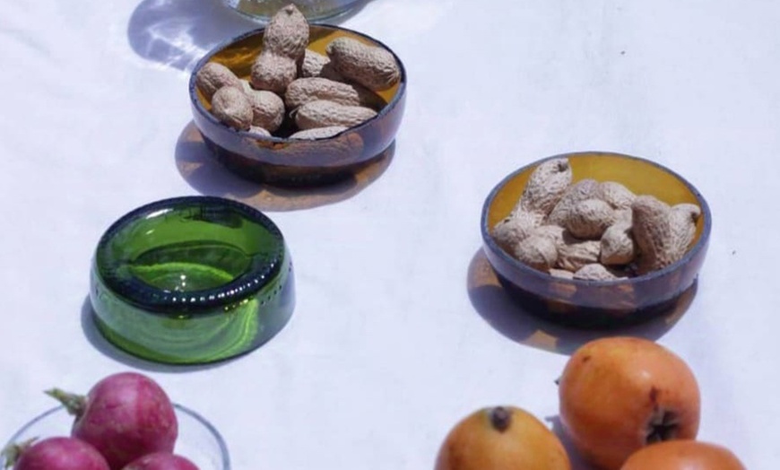Image 7: Experiencia de joyería, corte de botellas o botánica en cristal y vino