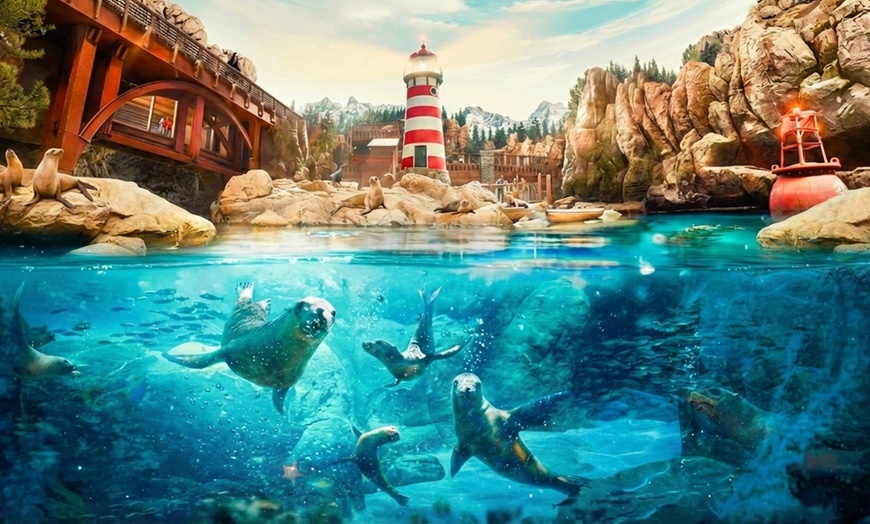 Image 6: Desert Smart Tourism: Flexible Yas Island Theme Park Access