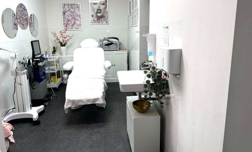 Image 4: Zachte, natuurlijke lipkleur met lipcontour permanente make-up