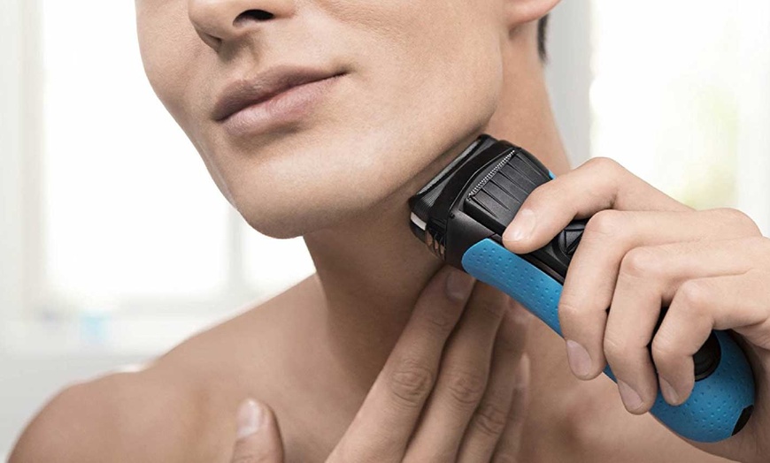 Image 2: Braun Series 3 Foil Shaver