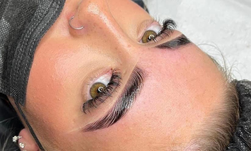 Image 3: Transform Your Brows with Tint plus Wax or Thread for One or Two