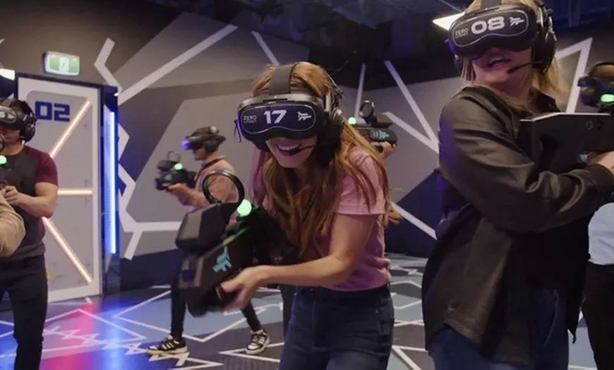 Image 3: Sesión de realidad virtual de 30 minutos para 1, 2, 3 o 4 personas