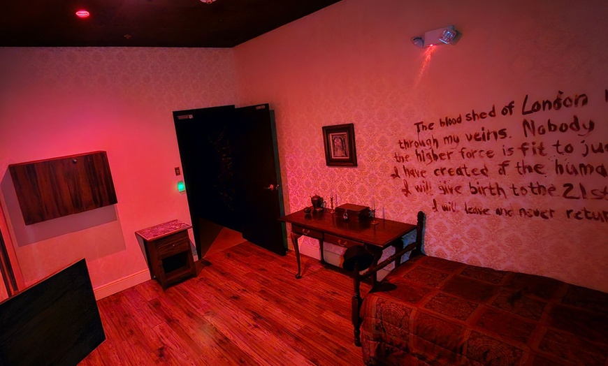 Image 2: 1-hour Escape Room for 4 or 6 People at Corky's Gaming Bistro!