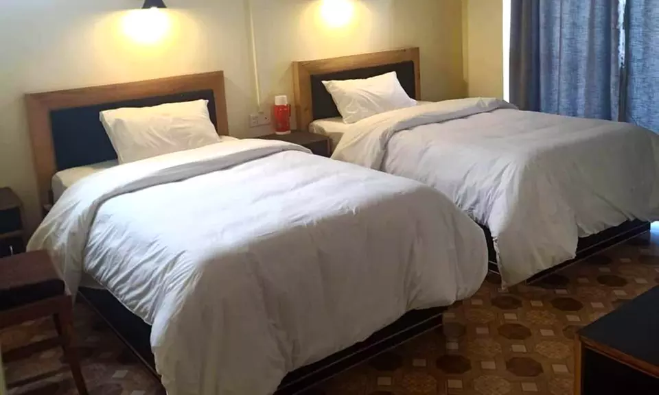 Nepal: 6-Day All-Inclusive Package Trekking Tour