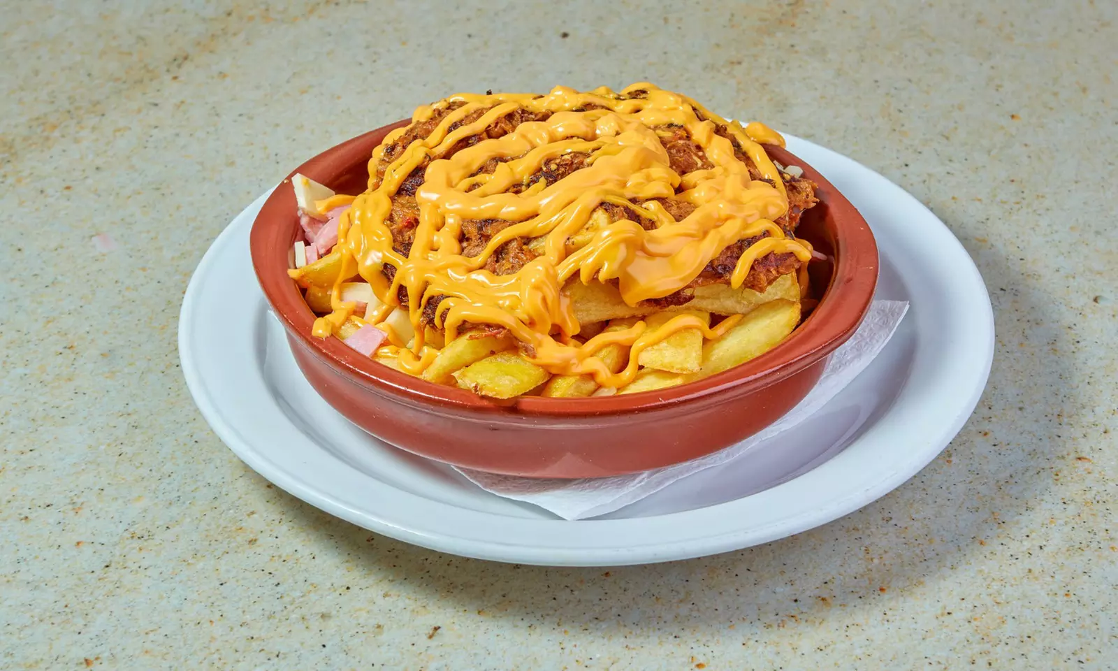 Menú para 2 o 4 personas con entrantes, principales, postres y bebida