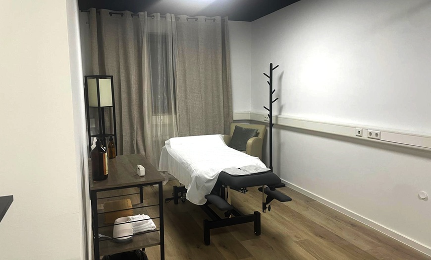 Image 2: 30 bis 90 Min. Entspannende Massage für 1 Person