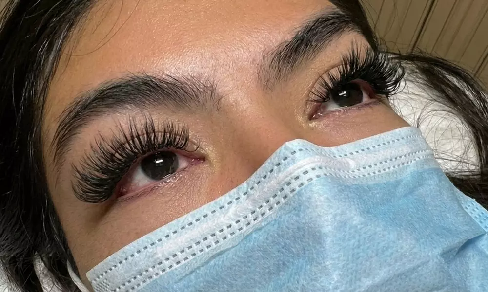 Enhance Your Look with Full Set or Xtreme Lashes Volumization Full Set