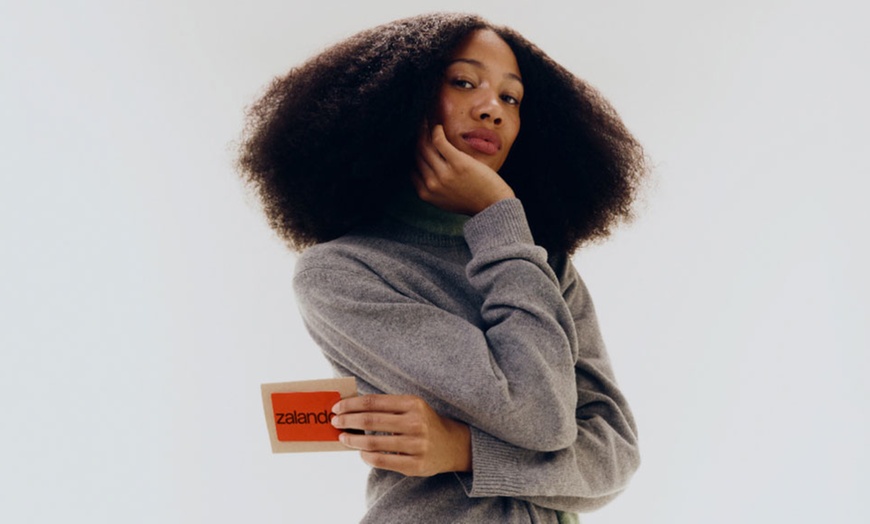 Image 3: Invitación exclusiva: paga 7 € y recibe una Tarjeta Regalo Zalando 10 €