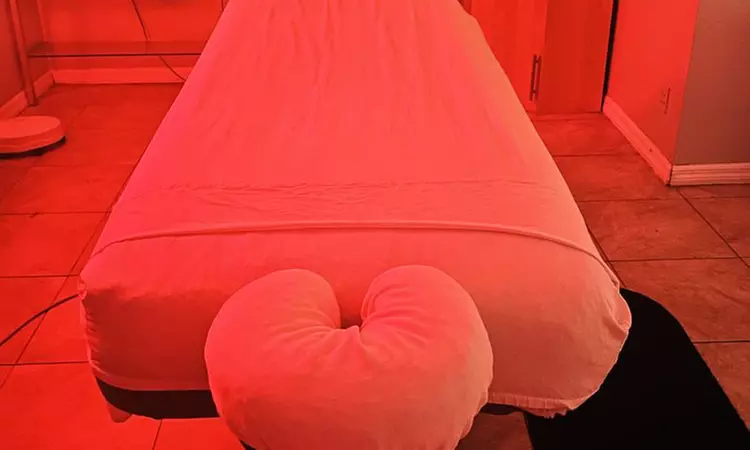 Indulge in 60 Minute Swedish, Thai, or Deep Tissue Massage