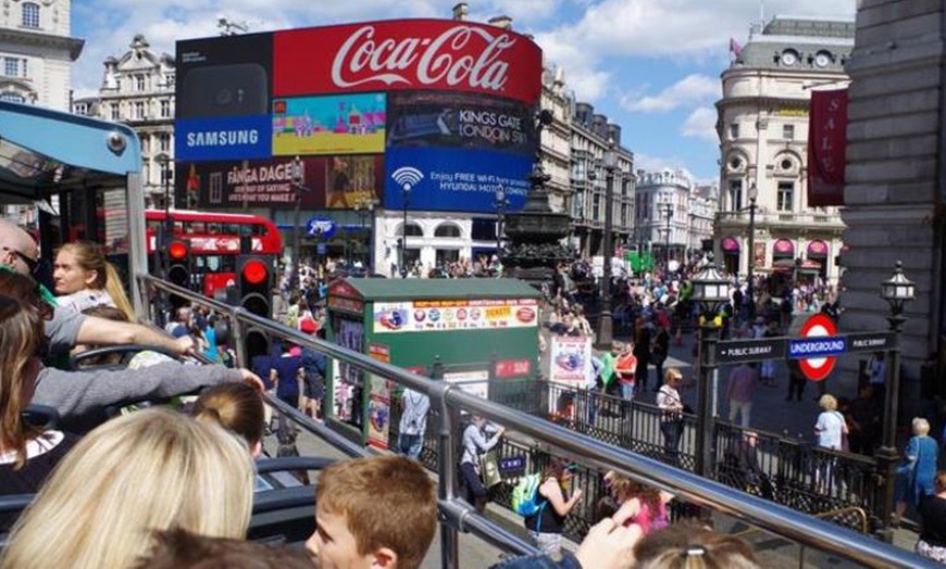 Image 9: * London: One Night with Tickets to the London Eye