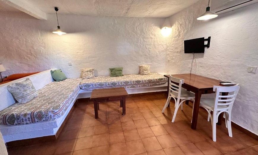 Image 3: Minorca: soggiorno in appartamento con camera doppia