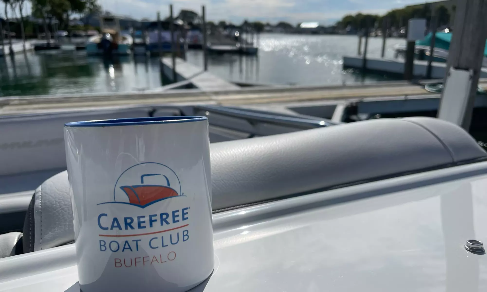 Enjoy with  4 or 7-Hour Boat Rental Adventure for Up to 10 People