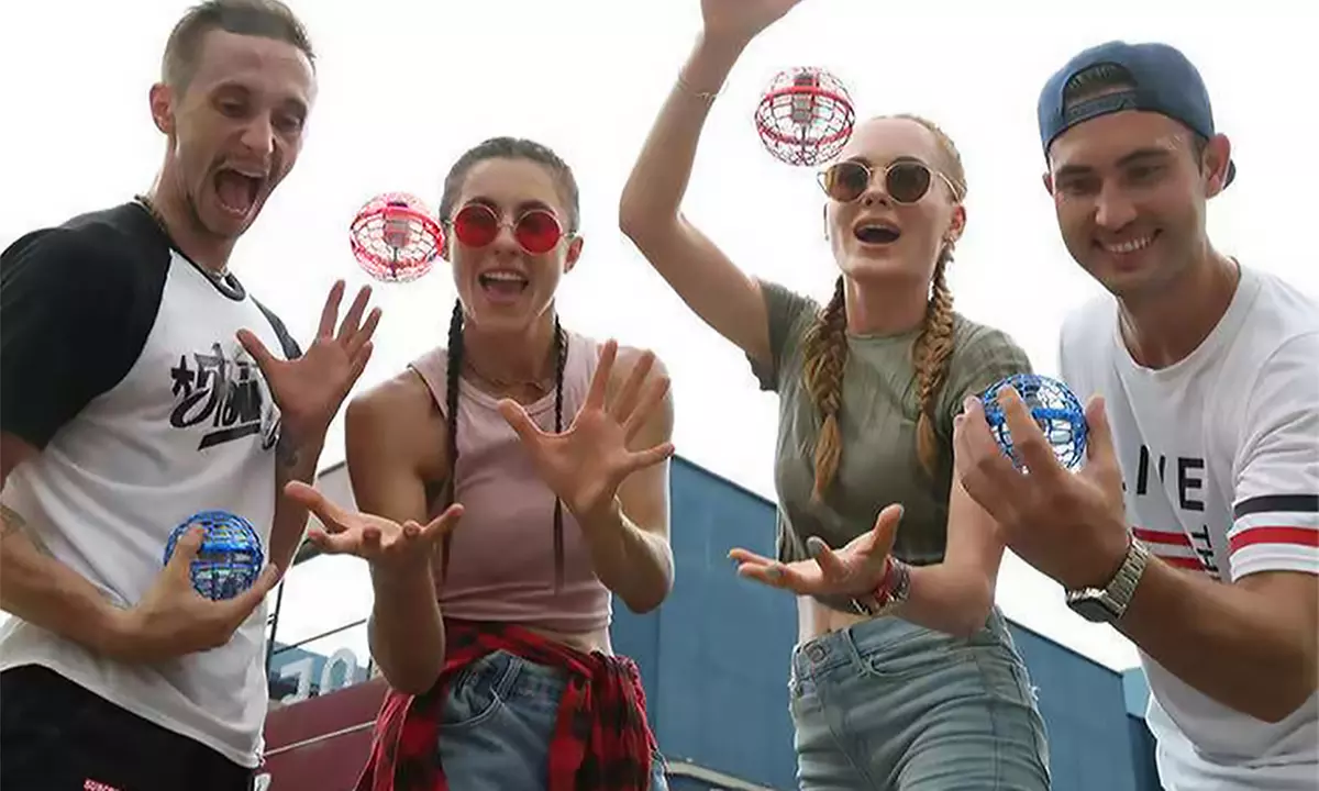 1x oder 2x Mini-Flugball-Drohne zum Werfen