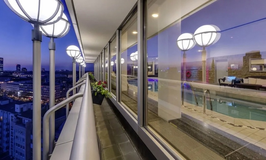 Image 1: Little Tokyo in Düsseldorf: 2-3 Nächte inkl. Frühstück & Spa