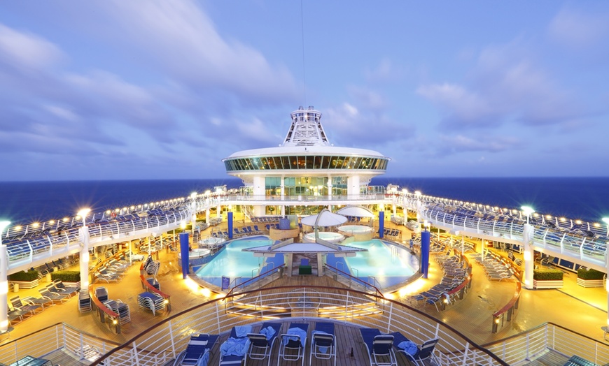 Image 3: Ultimate Mystery Cruise: from $299!