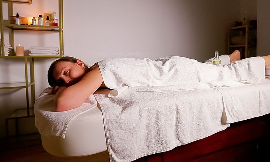 Image 5: 2 Std. Hamam inkl. Ganzkörperpeeling, Schaummassage & Maske, 1-2 Pers.