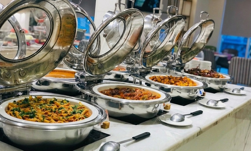 Image 6: Savor 4* Iftar Buffet with Ramadan Beverages for a Child or Adults!