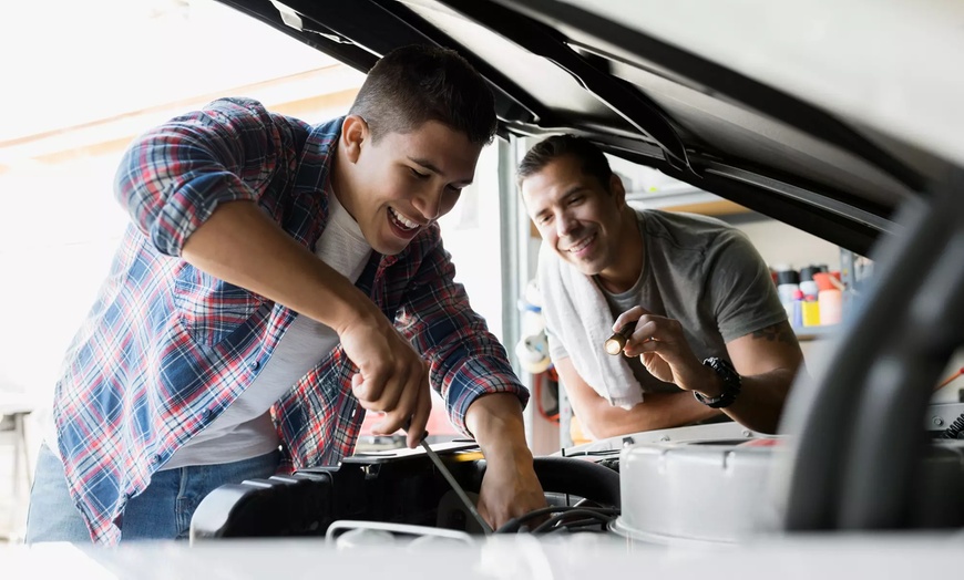 Image 3: Expert Coolant and Brake Fluid Services at Meineke Attleboro