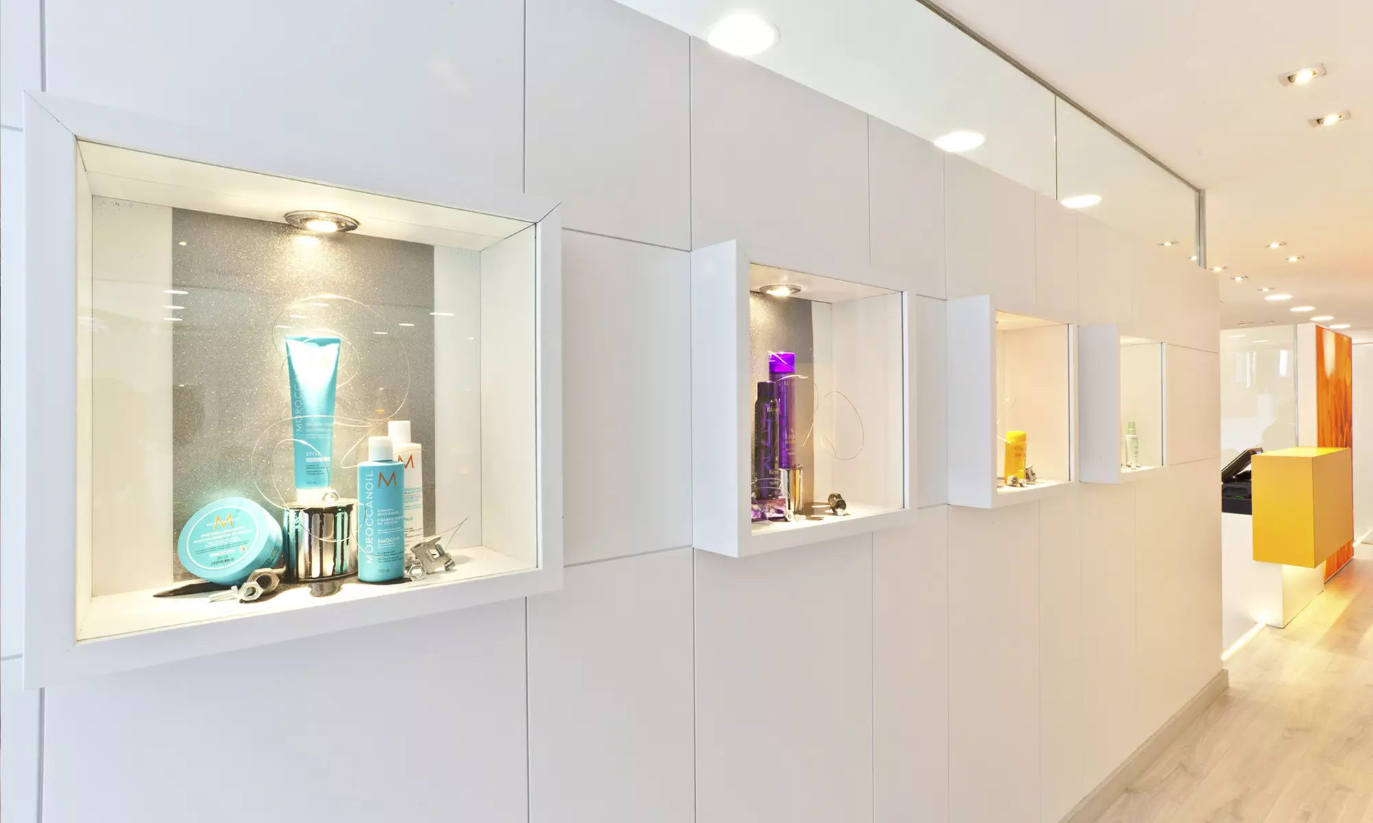 Luce una melena más suave y lisa con Alisado de Keratina u Orgánico