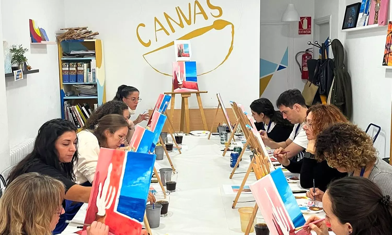 Taller de pintura acrílica para 1 o 2 personas con bebida y picoteo