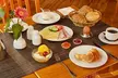 Reichhaltiges Frühstücksbuffet mit frischen Köstlichkeiten & 1 Glas Sekt für 2 oder 4 Personen (bis 42% sparen) - Second Medium