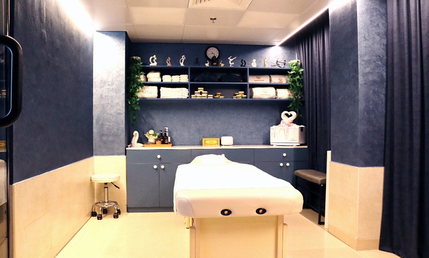 Image 5: Korean Head Spa, Oil Treatment, Neck & Shoulder Spa treatment,& More