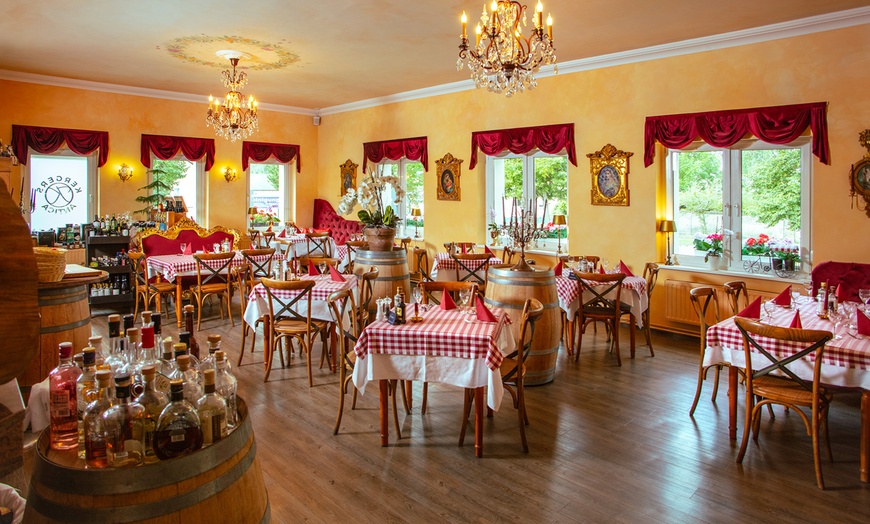 Image 3: Weinprobe „Reise durch Italien“ inkl. Antipasti und Pasta-Variationen