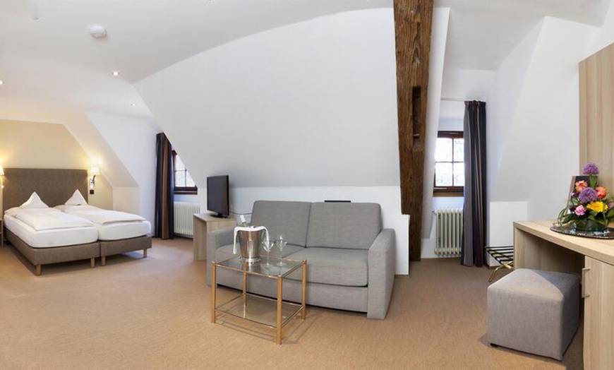 Image 2: Bodensee: 2 Nächte inkl. Frühstück, 3-Gänge-Menü und Wellness