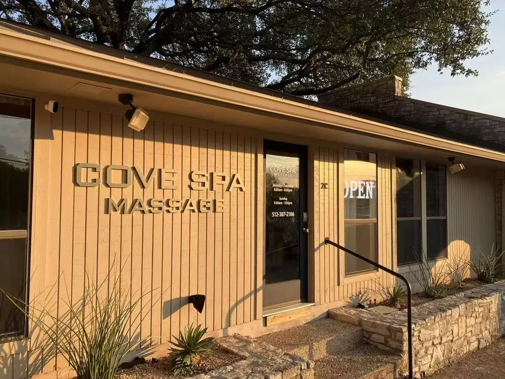 60 or 90 Minute Massage for One or Couples / Head Spa Session for One