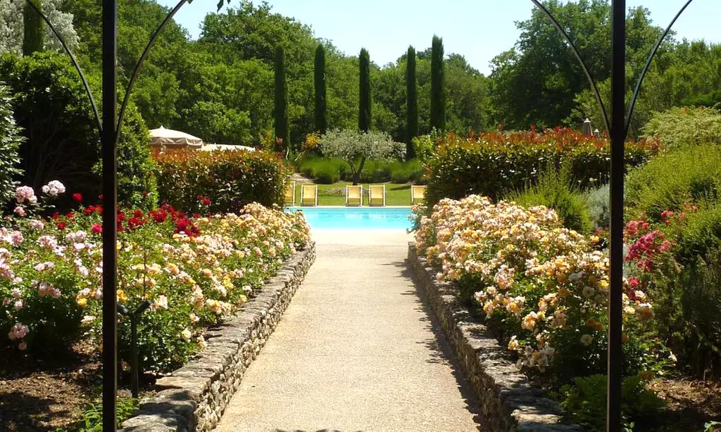 Luberon ​: chambre double premium, options pdj, vin et spa