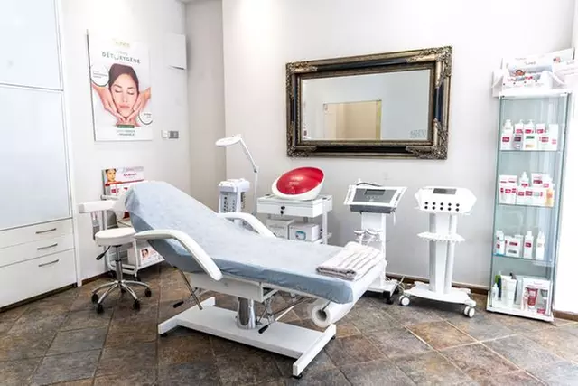 Zabieg na okolice pod oczami lub AntiAging z mezoterapią nanoigłową