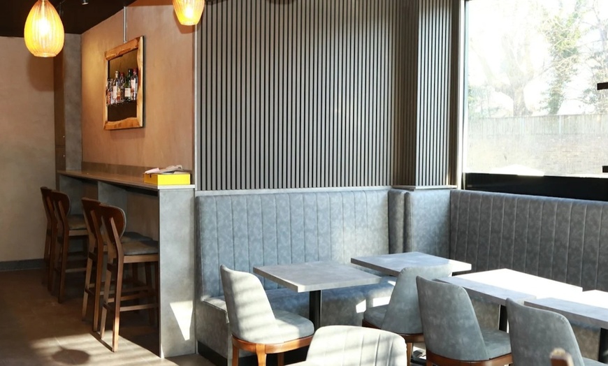 Image 5: Big Plates, Tapas, Snacks with Glass of Wine, Beer/Cocktail for 2 or 4