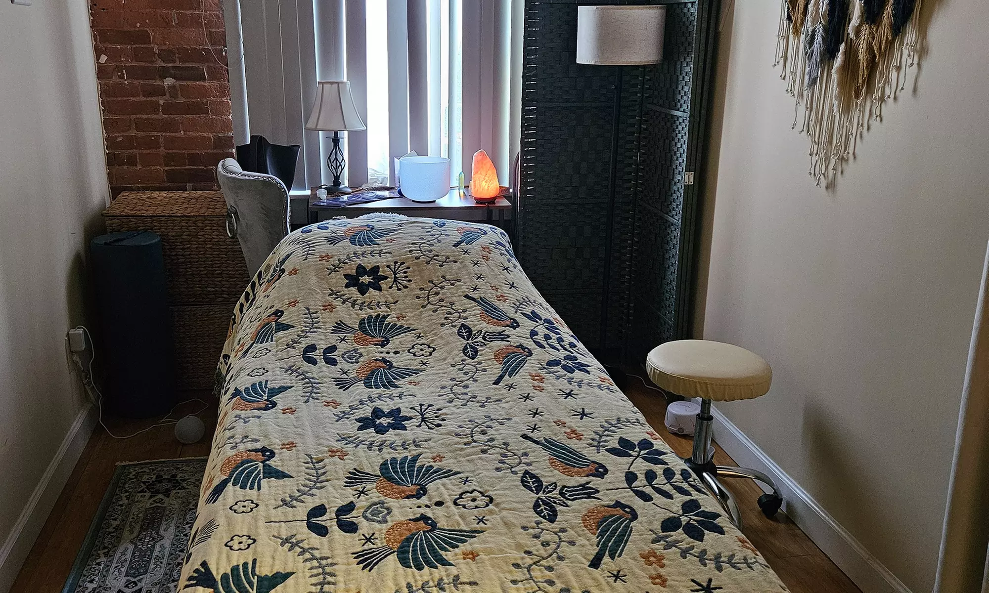 Rejuvenate with One Hour Reiki Sessions and Healing Crystals