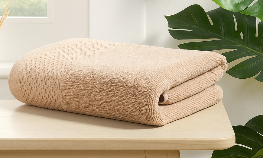 Image 6: Eden Weave 500gsm Bath Sheet