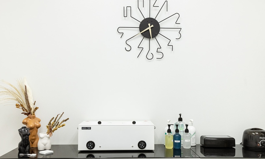 Image 5: Get a Gentle Brazilian Wax , & Calming Mask