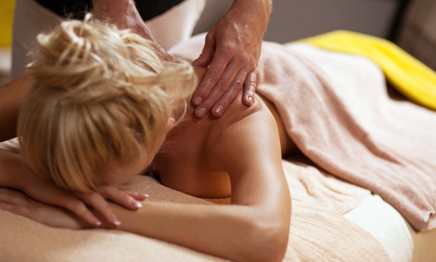 Image 3: Masaje con sauna y ducha: ritual de 50 o 70 minutos para 1 persona