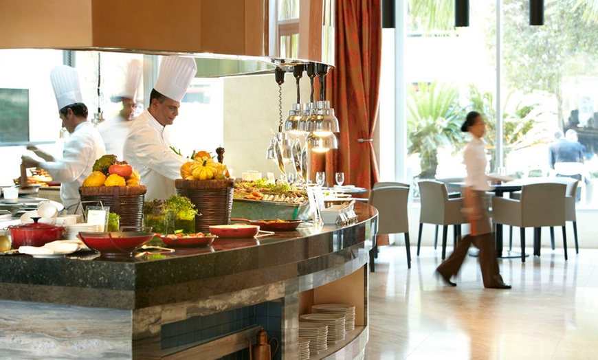 Image 2: Lunch Buffet at Dunes at 5* Shangri-La Dubai