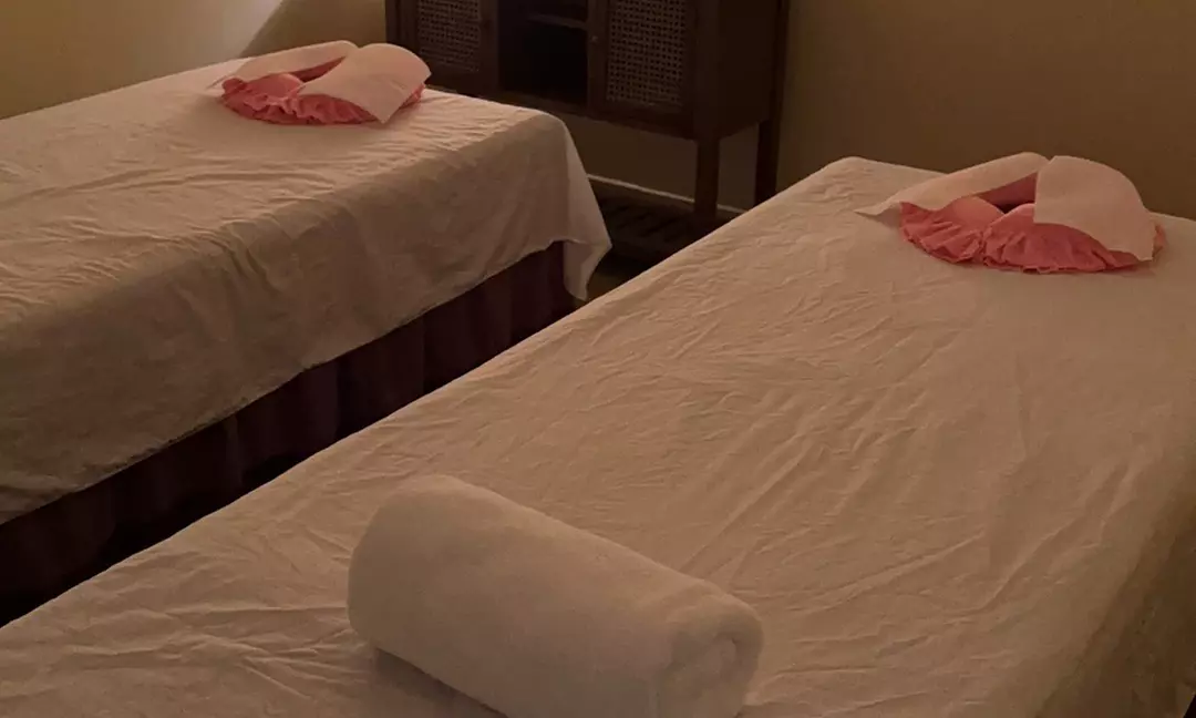 Up to 22% Off on Couples Massage at Sakura Massage