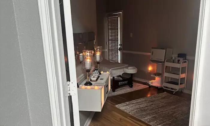 60- or 90-Minute Couples Massage