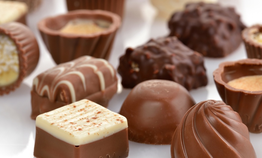 Image 9: Chocolate-Making Classes