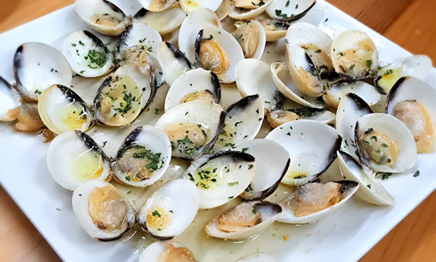 Image 2: Menú de arroces y pescados: sabores del Mediterráneo