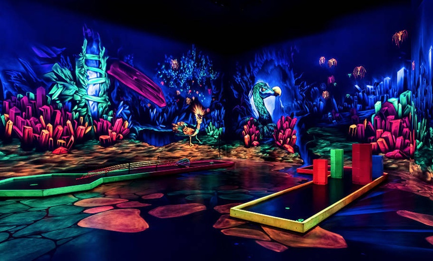 Image 6: Interaktives 3D-Minigolf-Erlebnis für 2-4 Personen