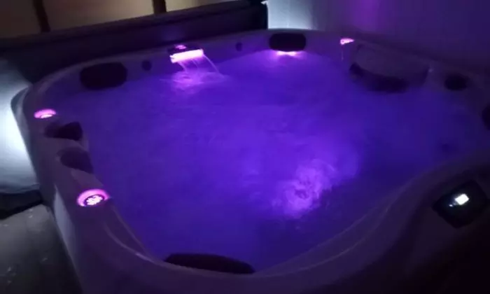 Find Tranquility: Half-Day Spa Package upto Four with Lunch & Bubbles