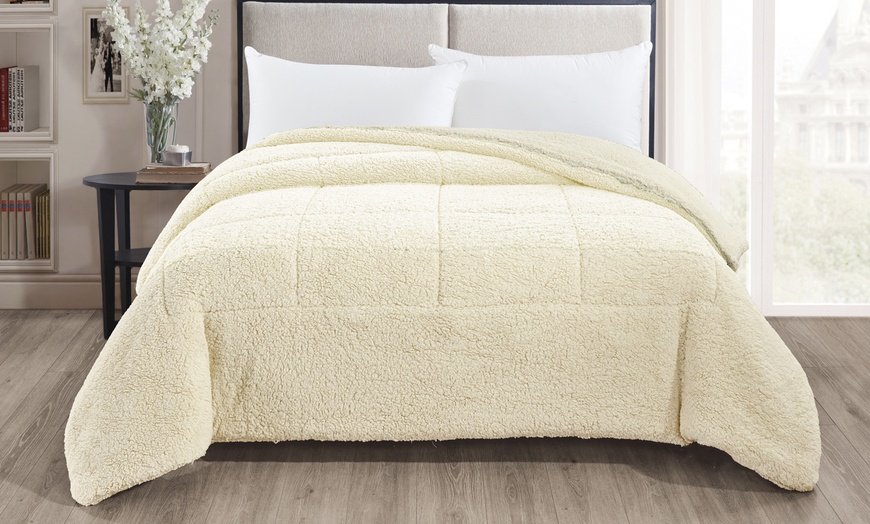 Image 1: Dubbelzijdige sprei